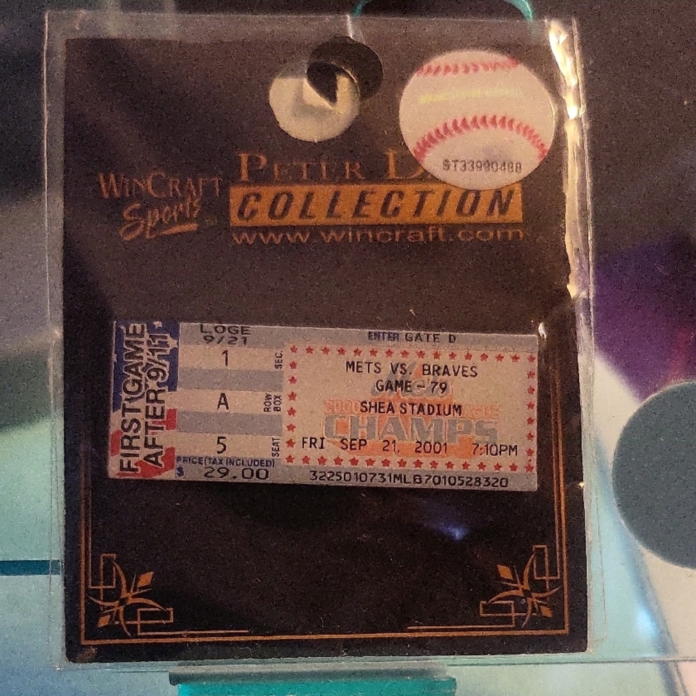 Wincraft Sports Ticket Holder - Black and Gold Pin